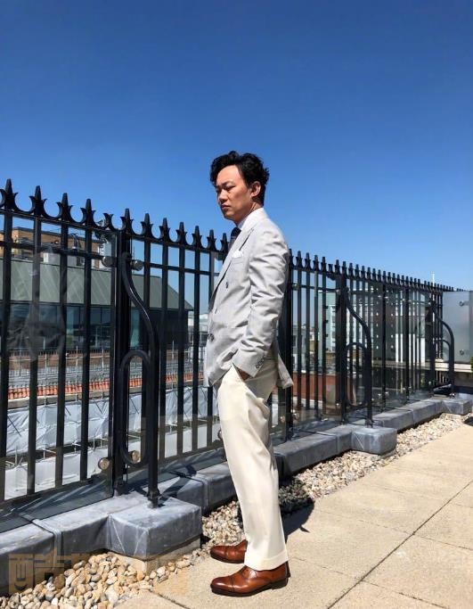陈奕迅街拍照