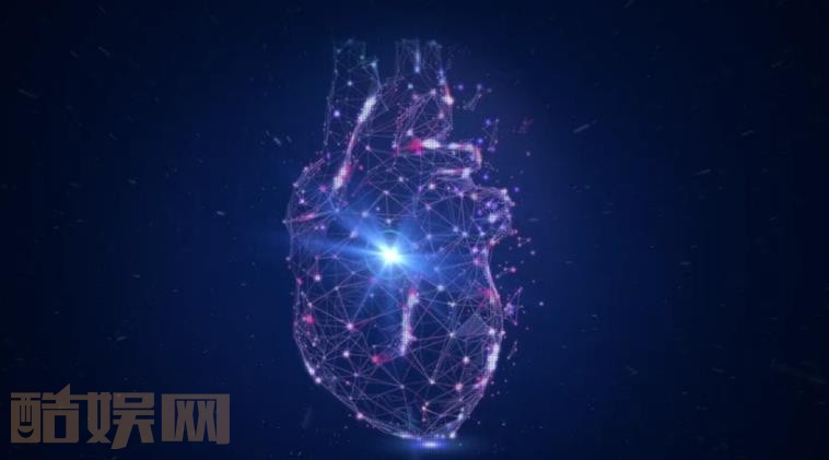《外星女生柴小七》小七的信号器在什么地方?蓝宝石是信号器吗?