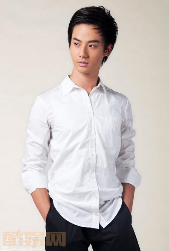 赵文浩帅气写真