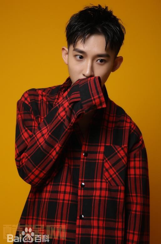 刘泽庭帅气写真