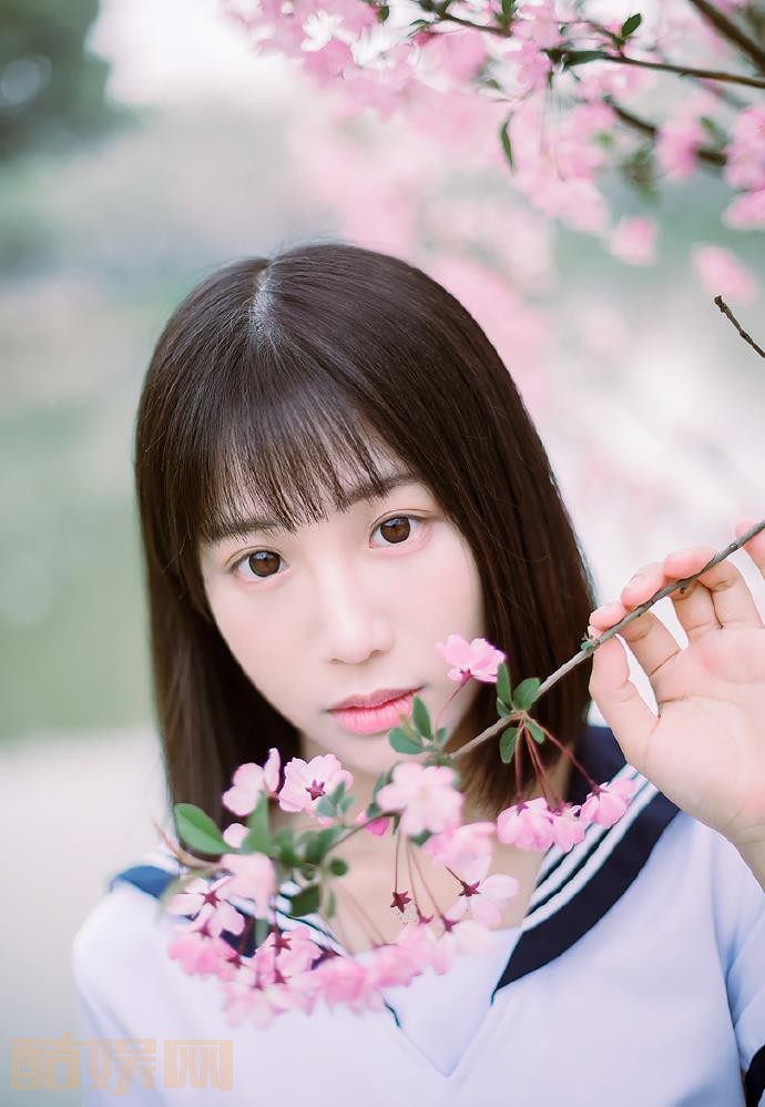 郑梓婷儿懵懂少女写真