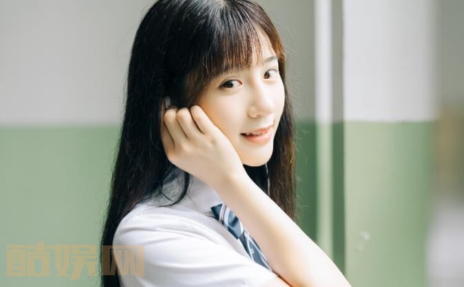 郑梓婷儿制服写真
