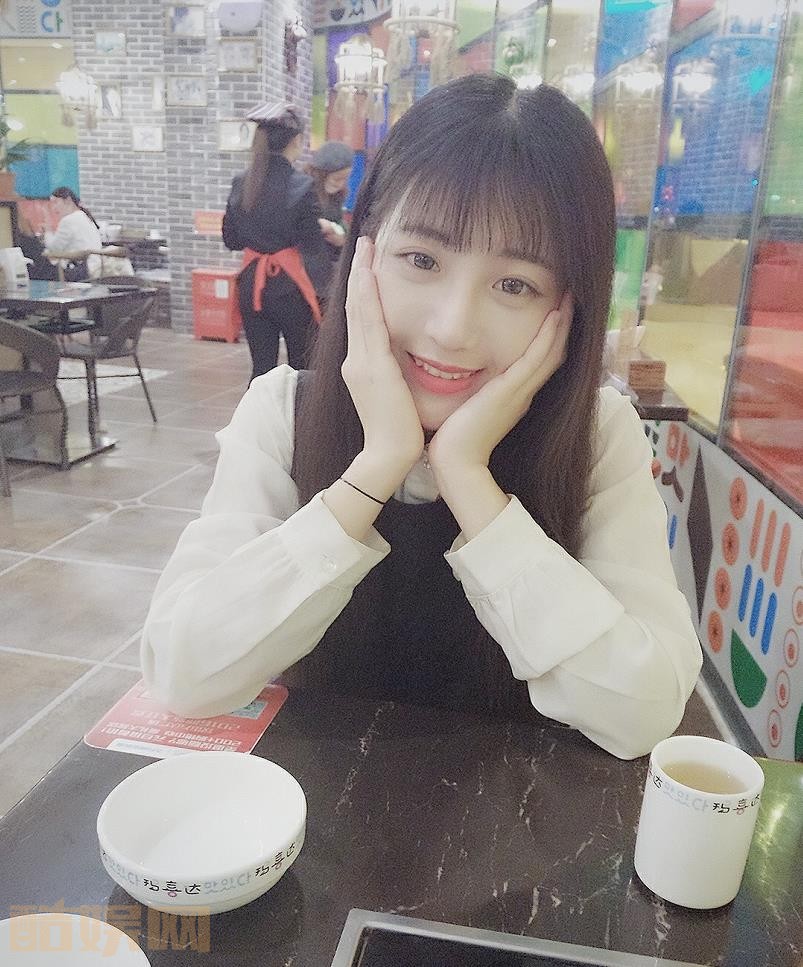 郑梓婷儿生活照