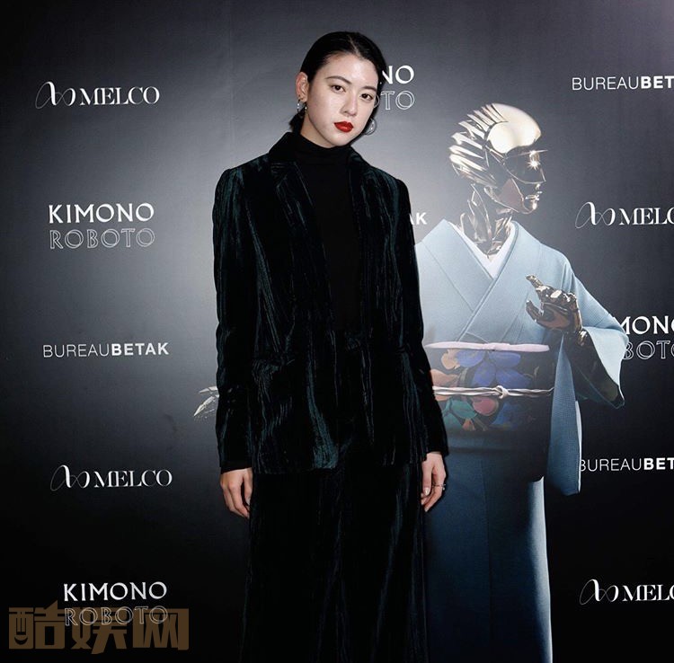 三吉彩花活动照