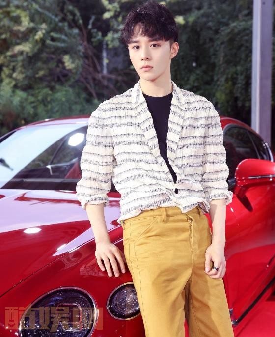 权沛伦帅气写真