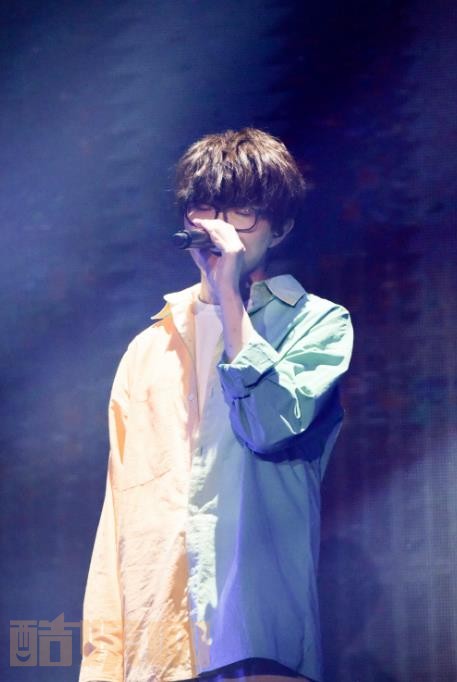 毛不易舞台节目照