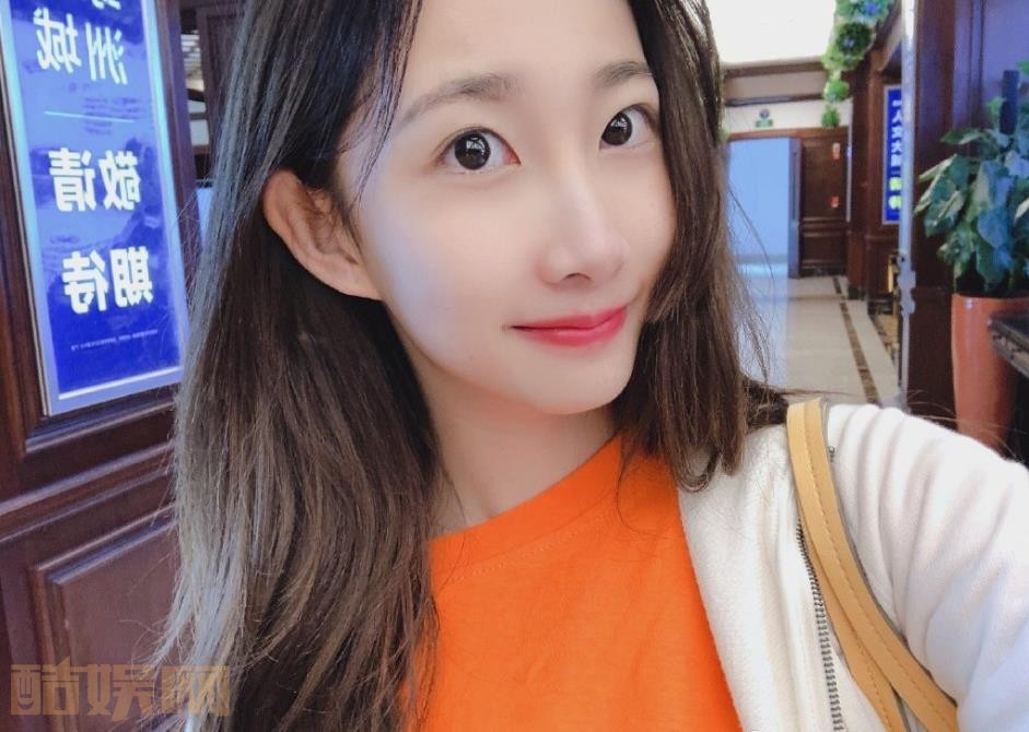 张天馨个人资料简介 张天馨自拍照