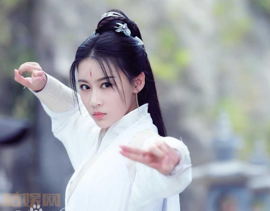 张雅卓古装剧照