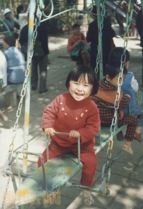 吉丽童年照