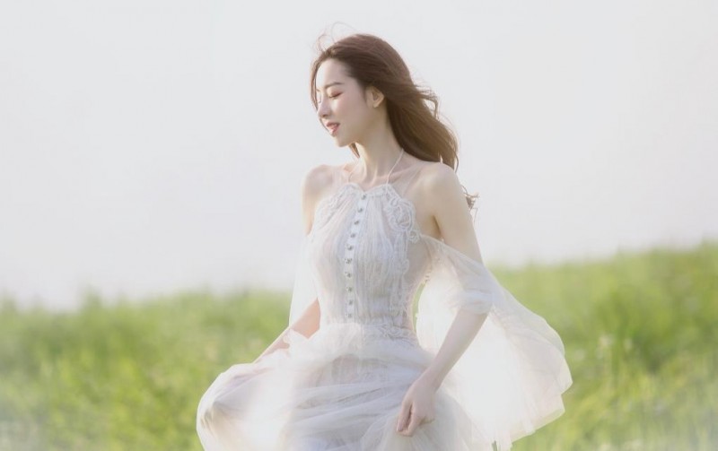 陈子蜜个人资料简介 陈子蜜户外写真