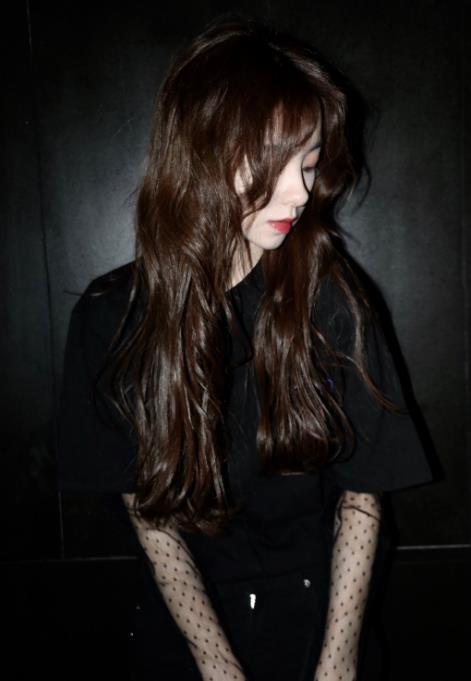 陈子蜜黑色系写真