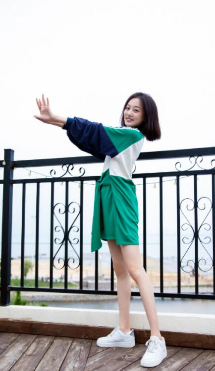 陈亮言清新街拍