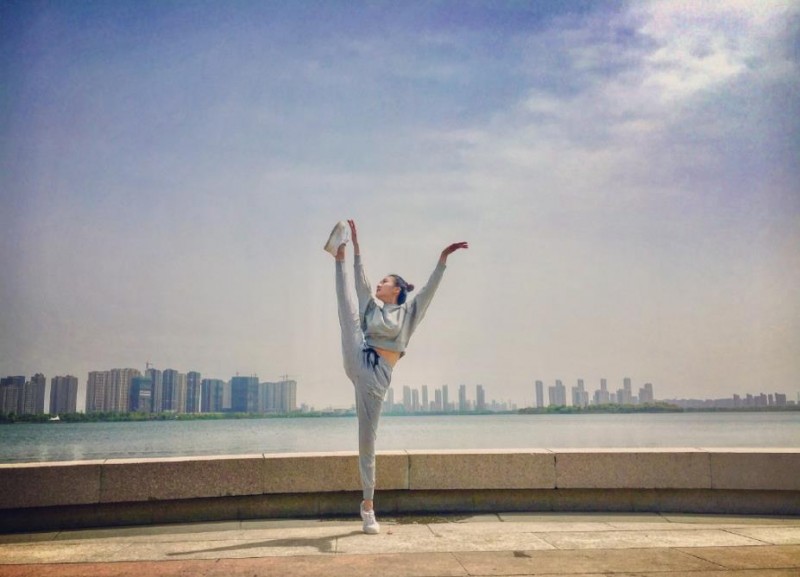 尹淇运动健身照