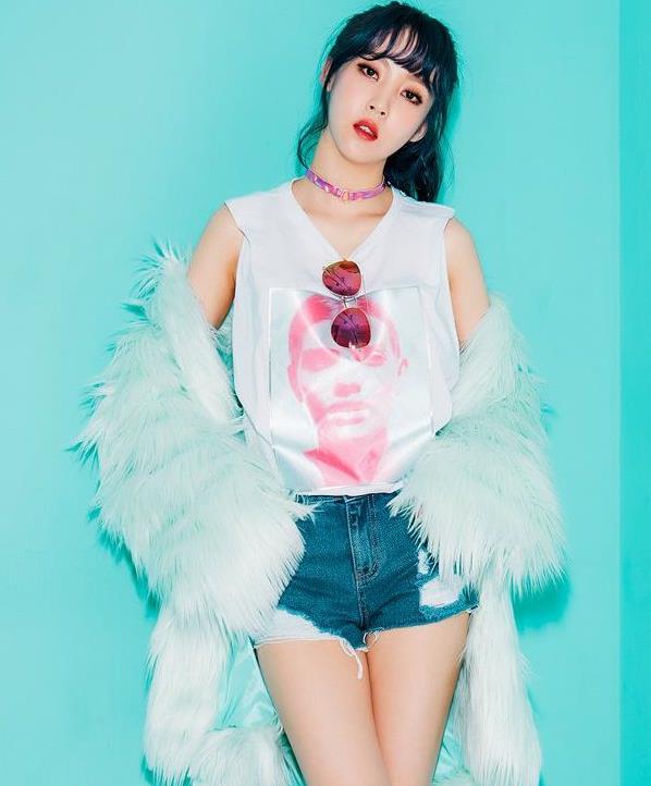 文星伊个人写真