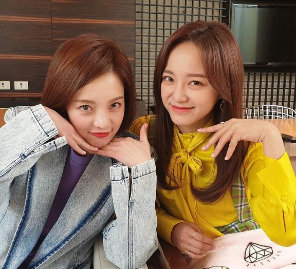 黄宝拉与人合照