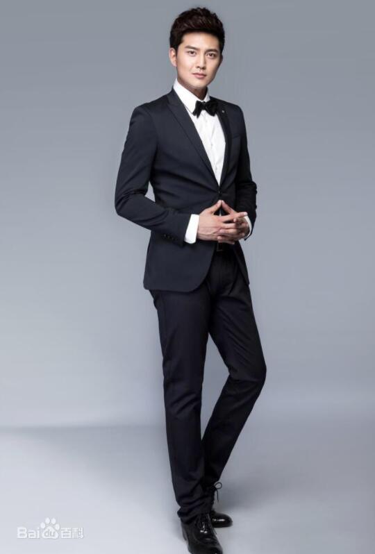 田峻丞绅士写真