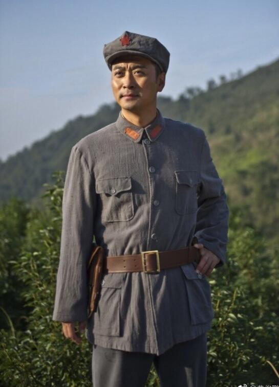黄俊鹏年代剧照