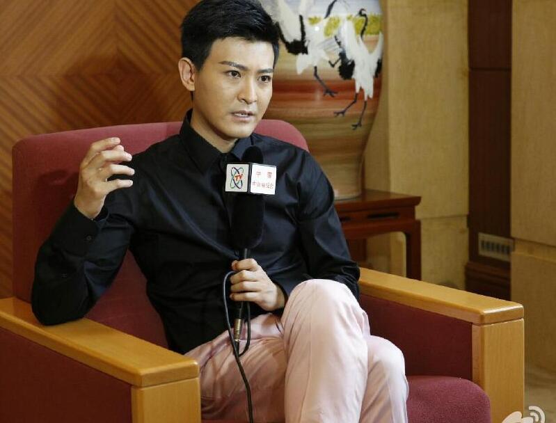 杨铮活动照
