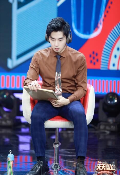 高天鹤《天天向上》节目照