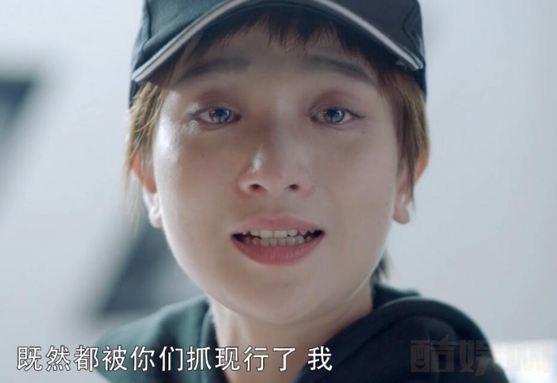 《第二次也很美》小妖为什么要偷安安的画稿？小妖这么做的原因是什么？