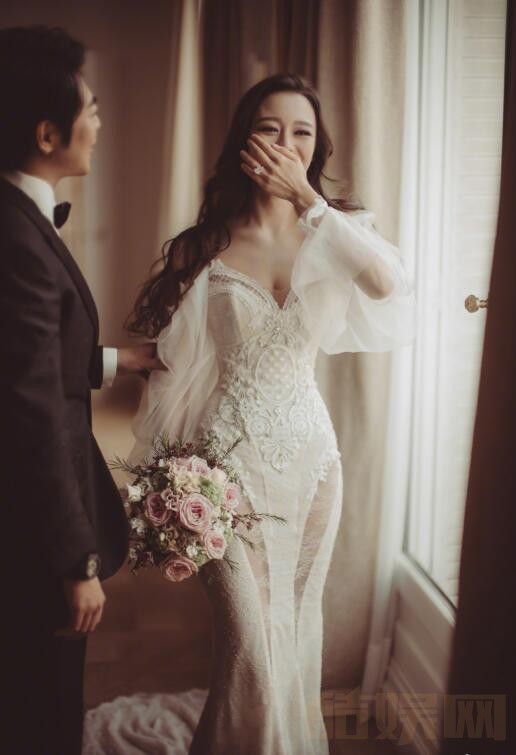 吉娜爱丽丝结婚照