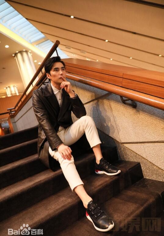 阿云嘎街拍写真