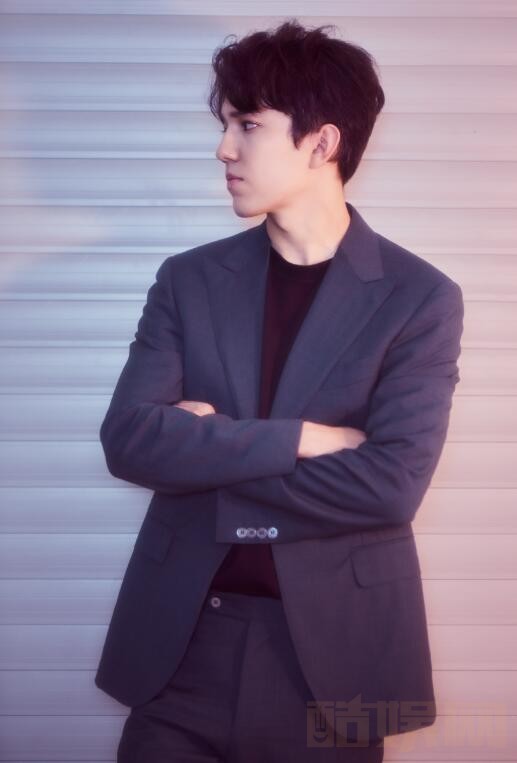 迪玛希西装绅士写真