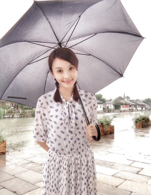 彭静片场照