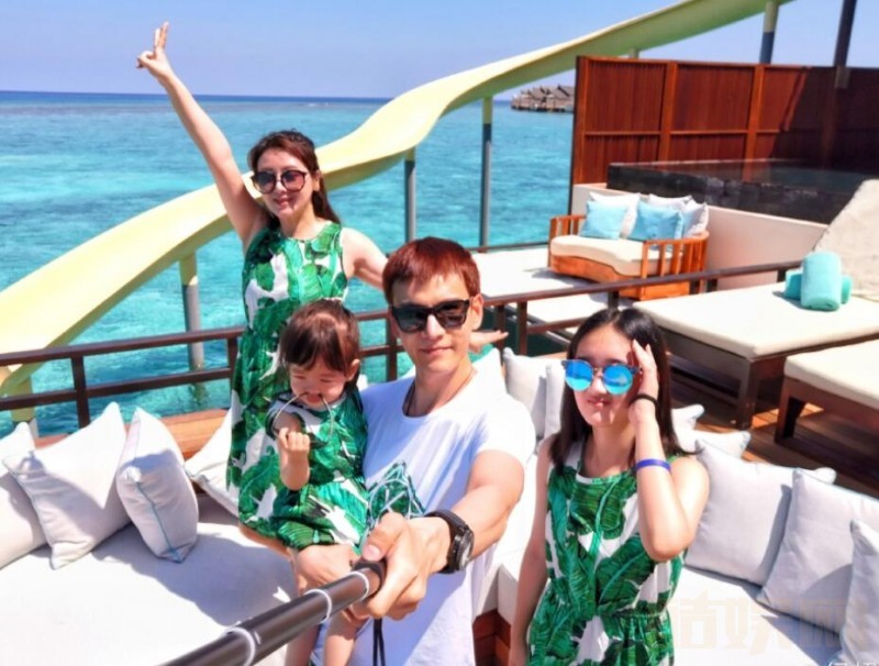 小李琳个人资料简介 小李琳一家合照