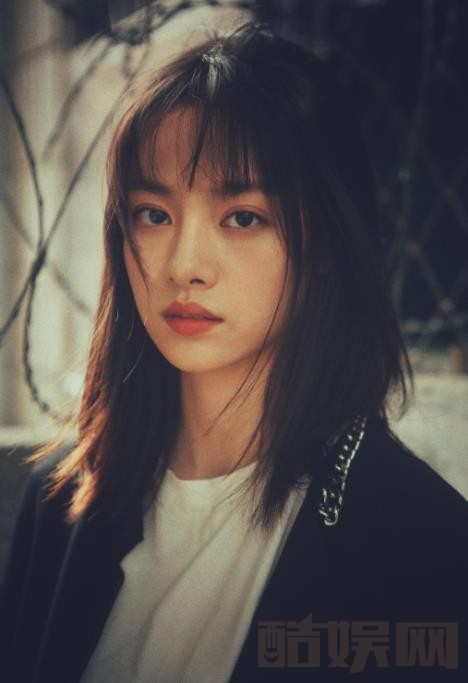 张艺上个人写真