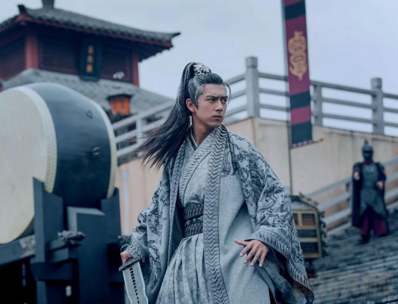 《剑王朝》丁宁最后杀了蘅王了吗？蘅王死了吗？蘅王的结局是什么？