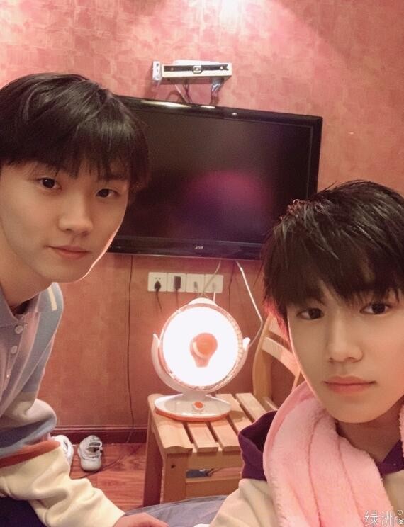 宋亚轩朋友合照