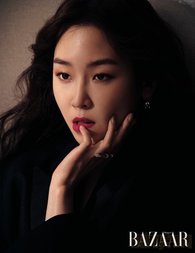 徐玄振BAZAAR杂志画报写真