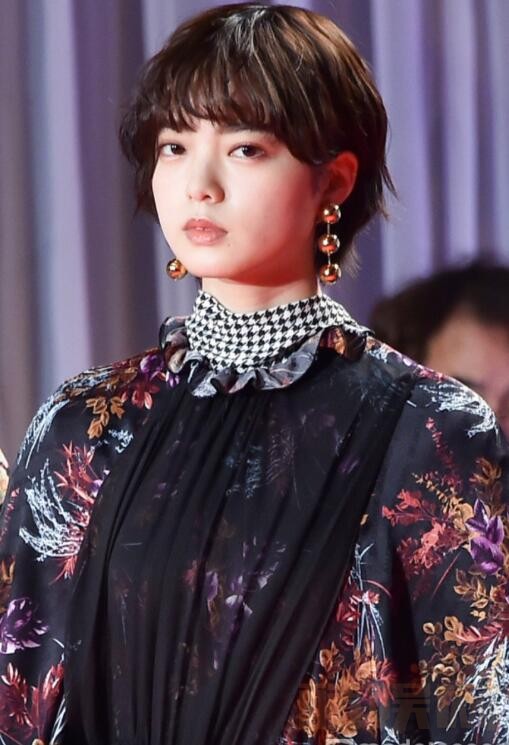 平手友梨奈活动照