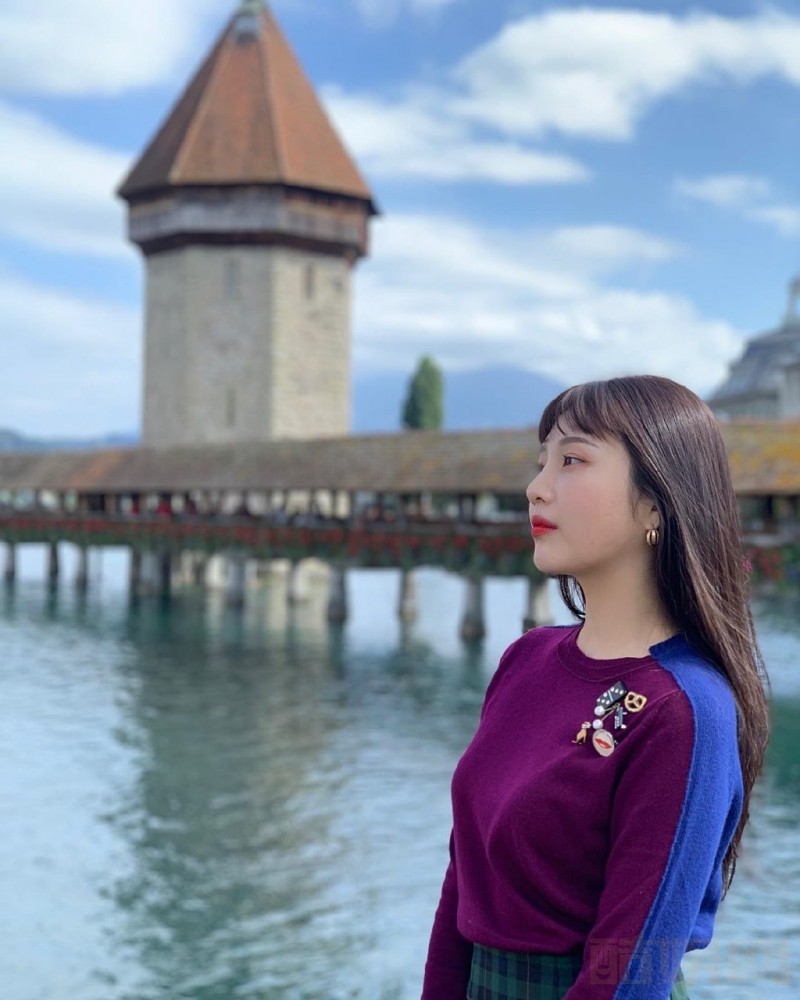 朴秀荣个人资料简介 朴秀荣户外写真