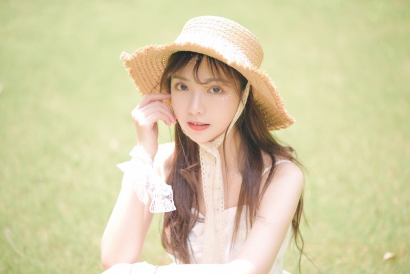 许杨玉琢个人资料简介 许杨玉琢个人写真 许杨玉琢户外写真