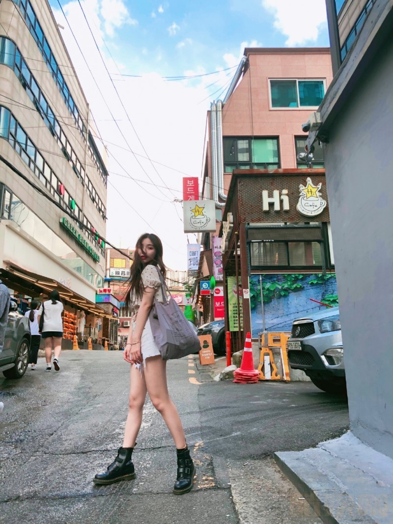 许杨玉琢街拍照