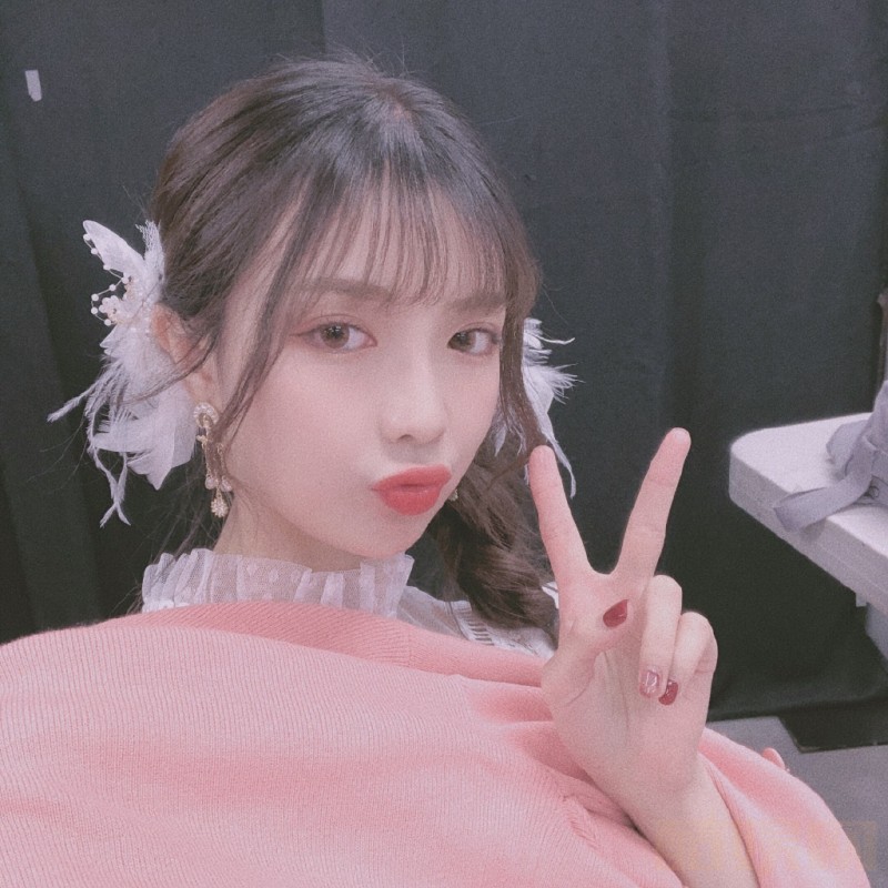 许杨玉琢可爱自拍