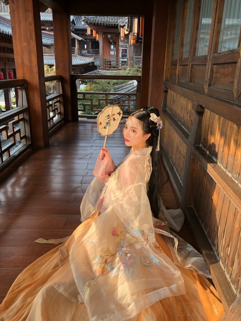 许杨玉琢汉服写真