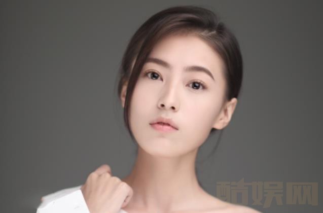 侯晓童个人写真