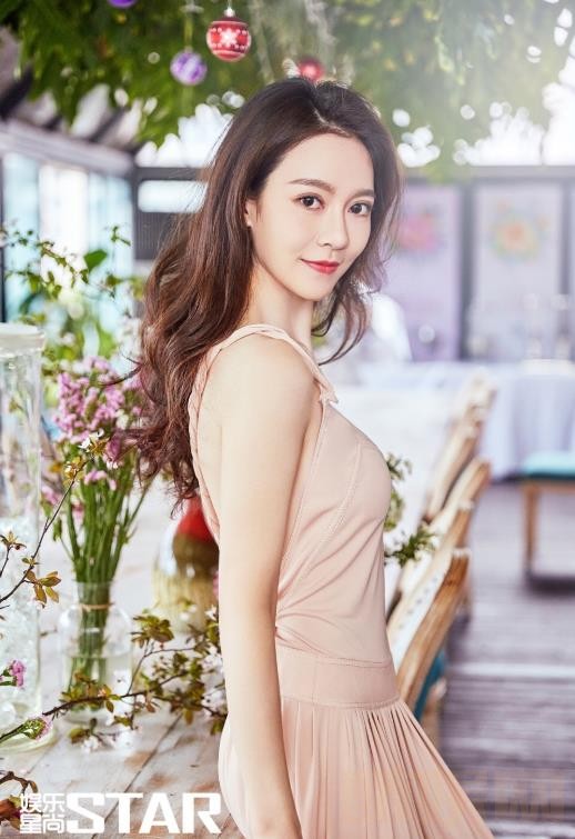 罗米杂志画报写真