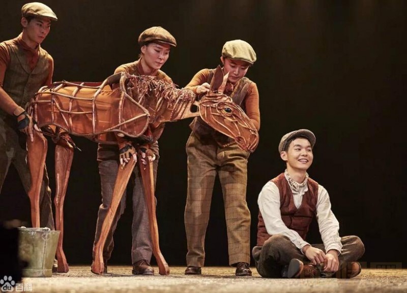 王成阳个人资料简介 王成阳话剧《战马》舞台剧照