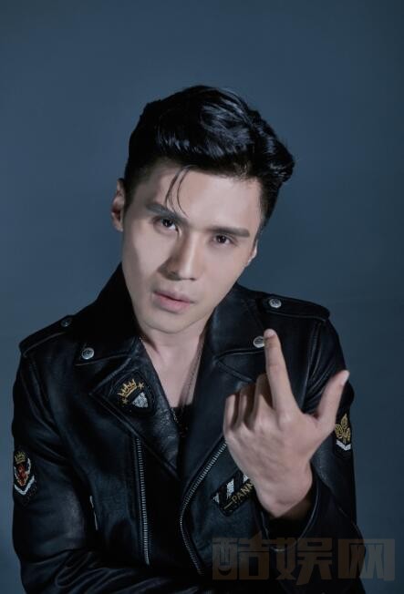 宋撼寰帅气写真