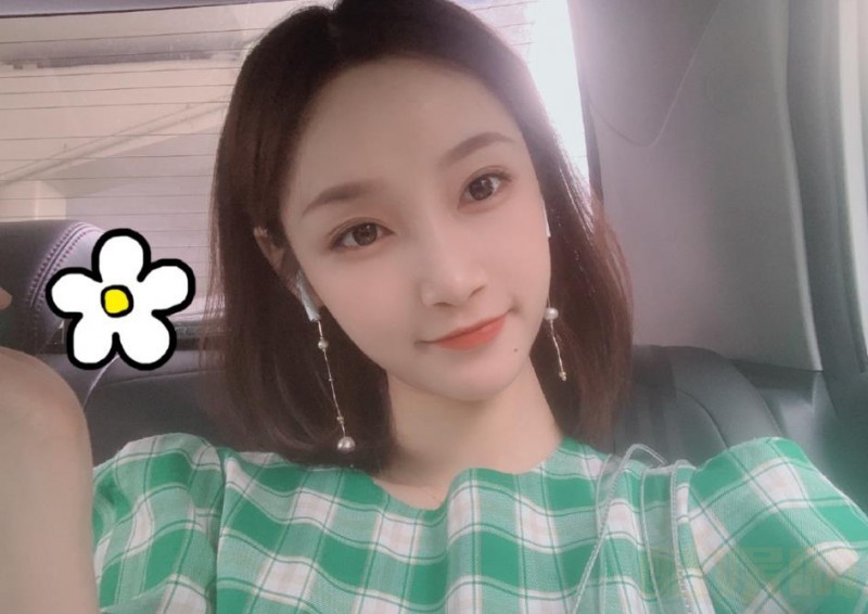 李淑婷甜美可爱自拍照