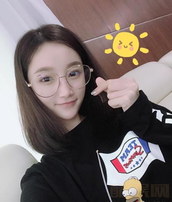 李淑婷自拍照