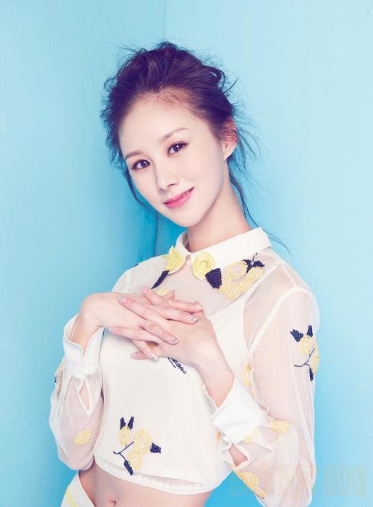 黄露露个人写真