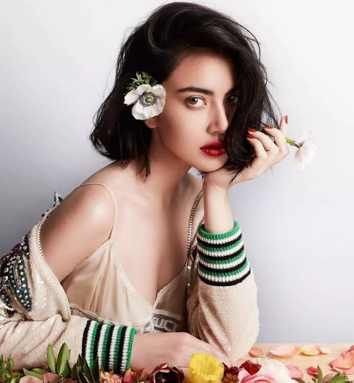 黛薇卡霍内个人资料简介 黛薇卡霍内性感写真