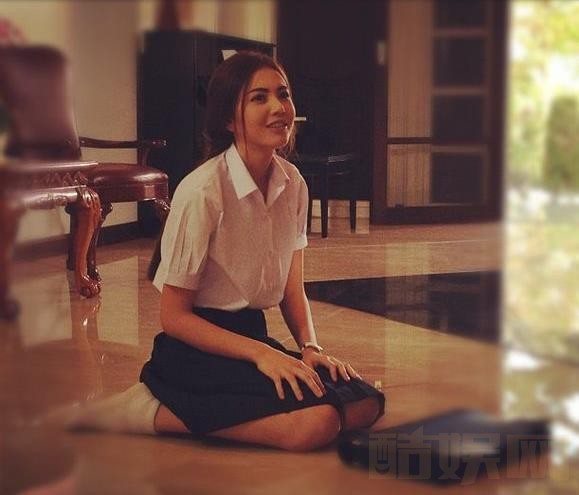 黛薇卡霍内片场照