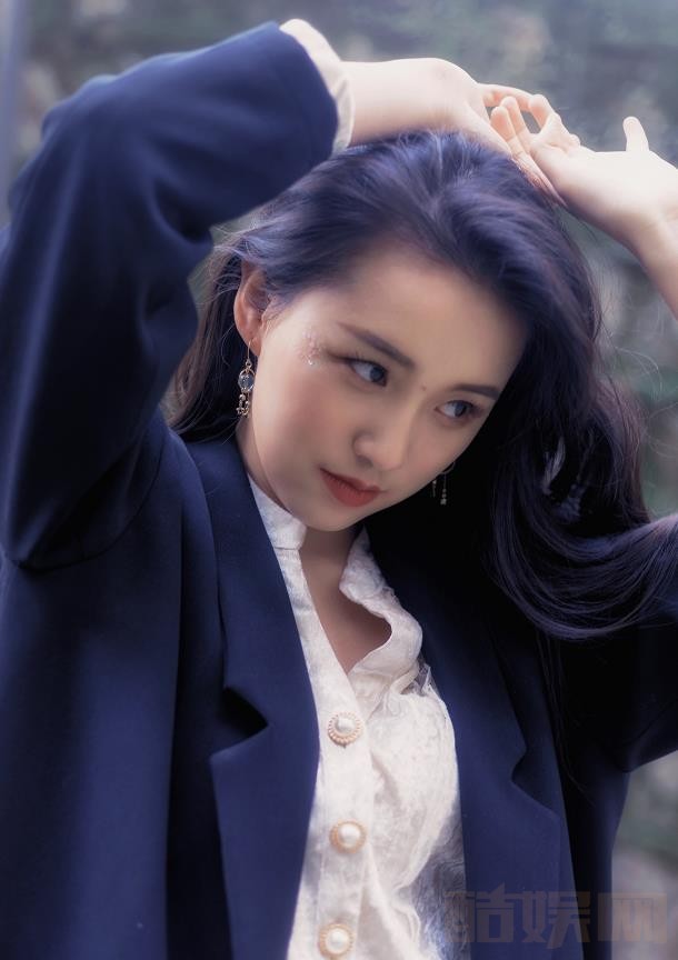 范静祎甜美气质写真
