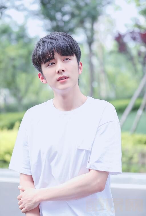 张新成阳光写真